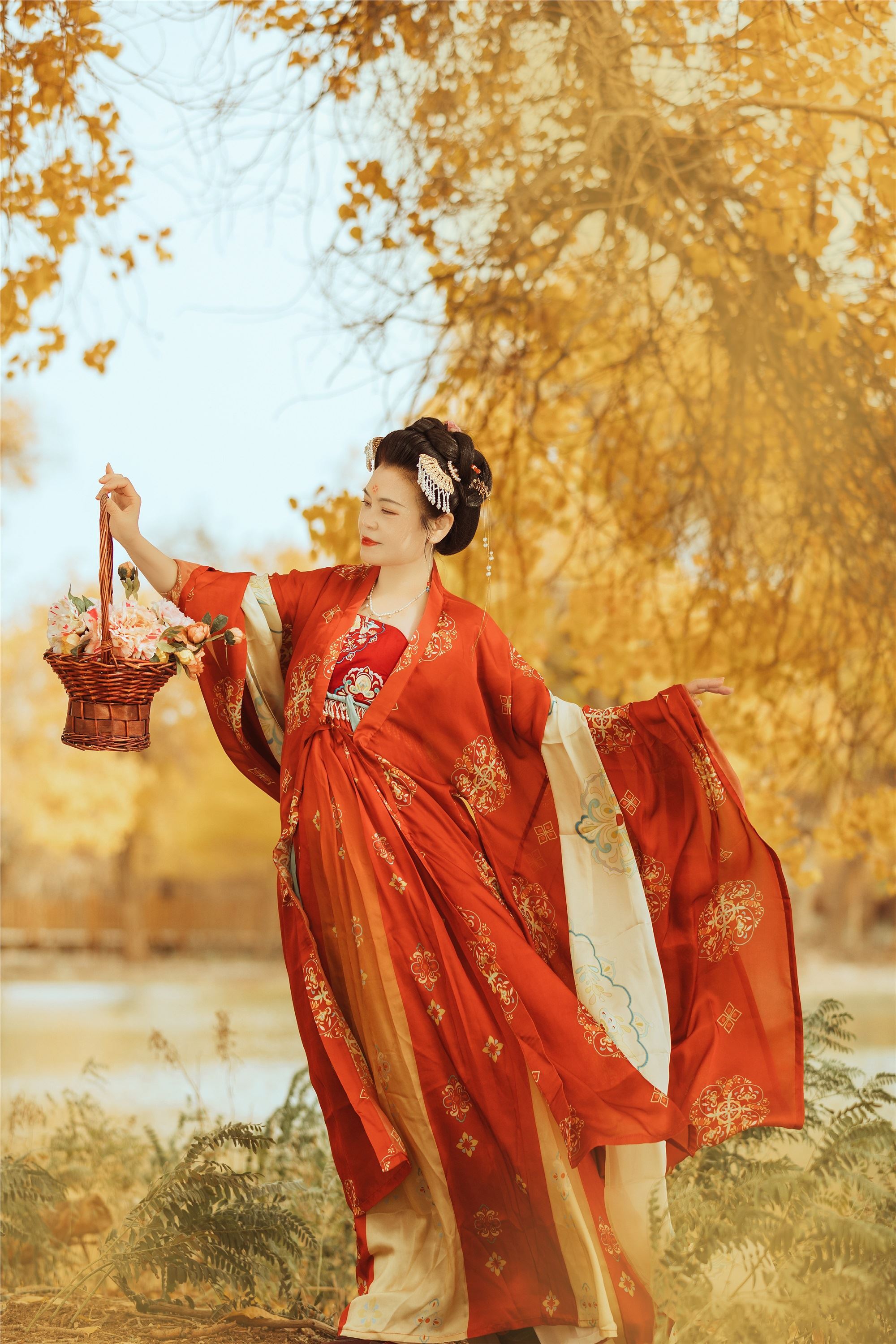 YITUYU艺图语 2021.09.03 岁月不败美人 知秋